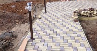 Укладка тротуарной плитки под ключ в Новоалтайске в октябре
