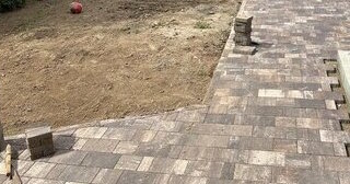 Профессиональная укладка тротуарной плитки на клей в Новоалтайске в октябре