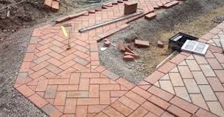 Укладка тротуарной плитки в Новоалтайске в октябре