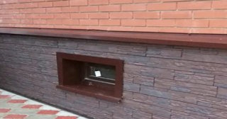 Облицовка цоколя панелями под камень в Новоалтайске в октябре