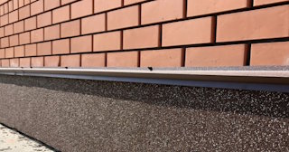 Облицовка цоколя керамогранитом в Новоалтайске в октябре